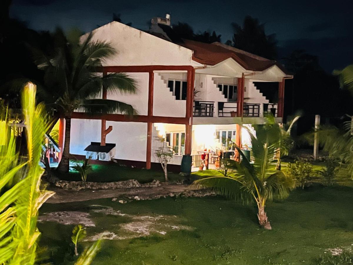 Cabilao Sunset Dive & Beach Resort Loon Eksteriør billede