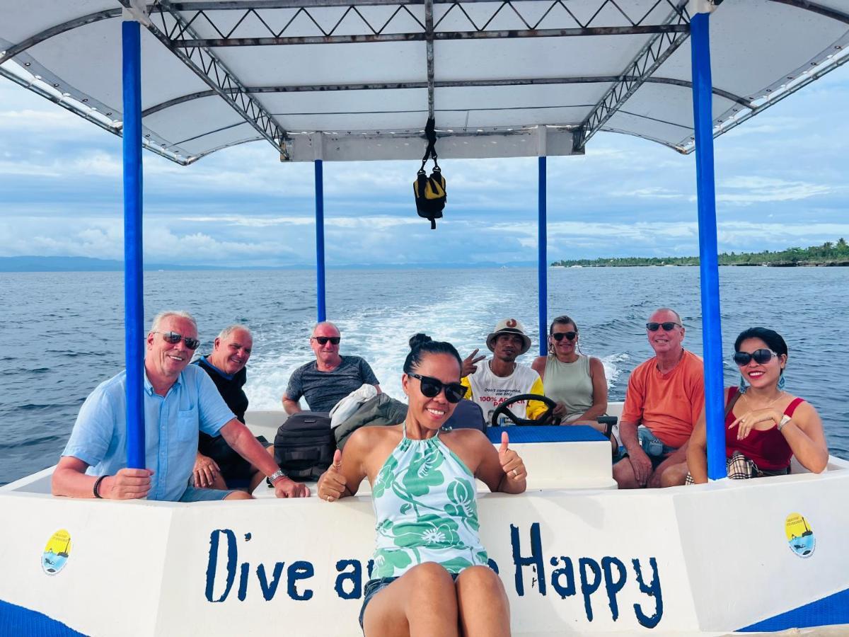 Cabilao Sunset Dive & Beach Resort Loon Eksteriør billede