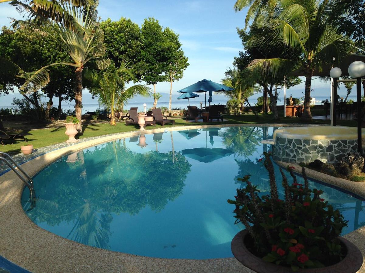 Cabilao Sunset Dive & Beach Resort Loon Eksteriør billede