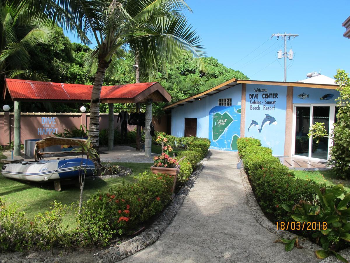 Cabilao Sunset Dive & Beach Resort Loon Eksteriør billede