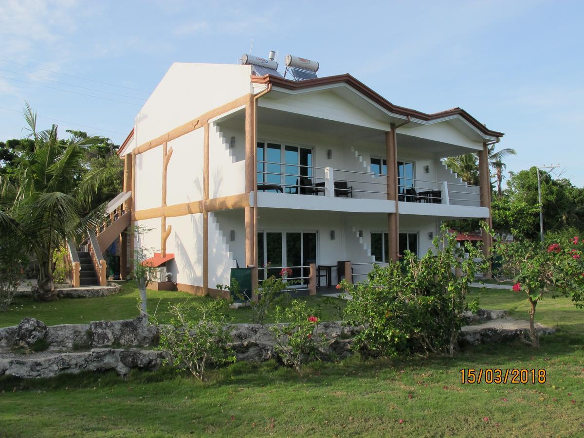 Cabilao Sunset Dive & Beach Resort Loon Eksteriør billede